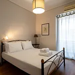 Seaside Escape شقة كالاماتا