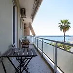 Seaside Escape شقة *