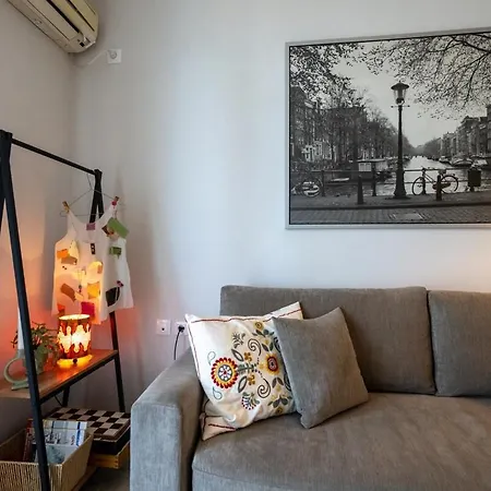 Seaside Escape 칼라마타